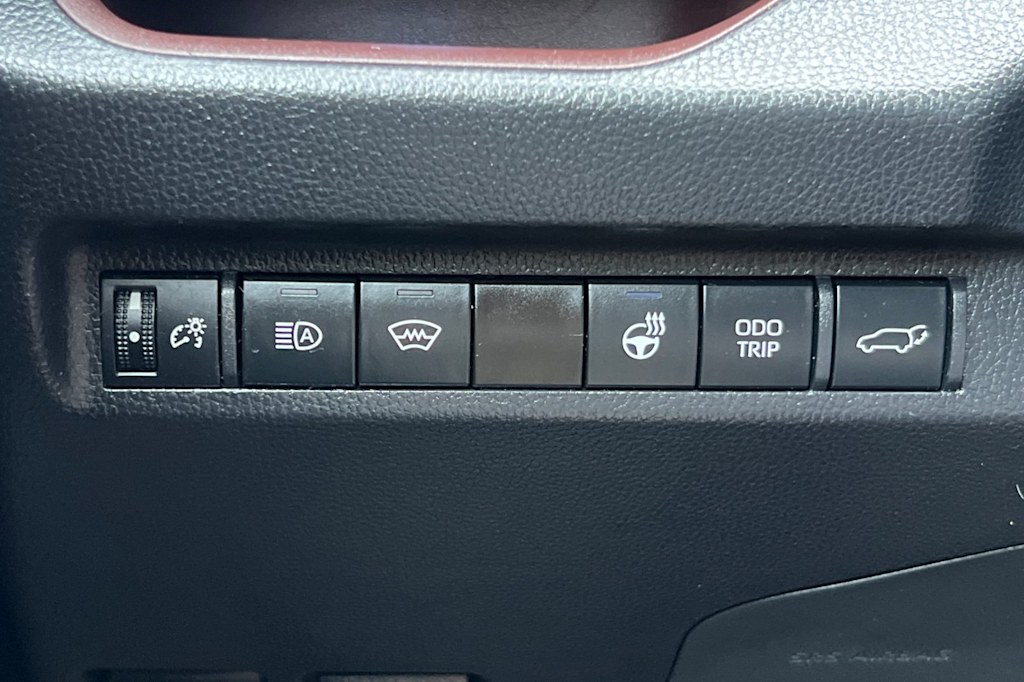 Thumbnail: 2023 Toyota RAV4 - 33