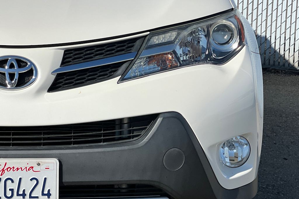 Thumbnail: 2015 Toyota RAV4 - 16