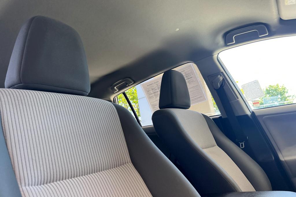 Thumbnail: 2013 Toyota RAV4 - 10