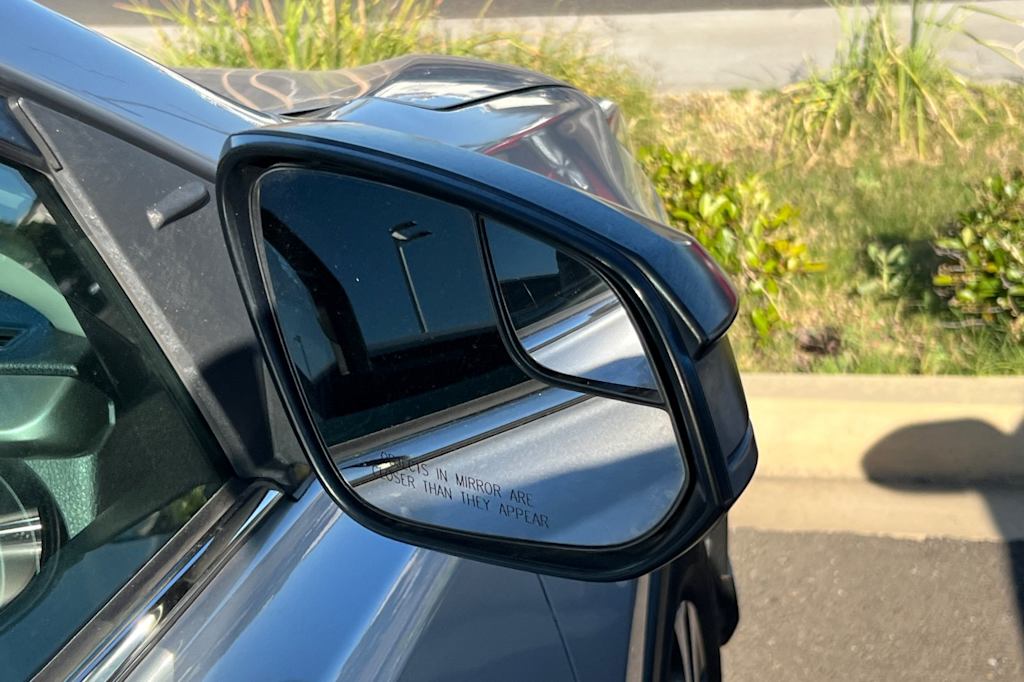 Thumbnail: 2017 Toyota RAV4 - 17