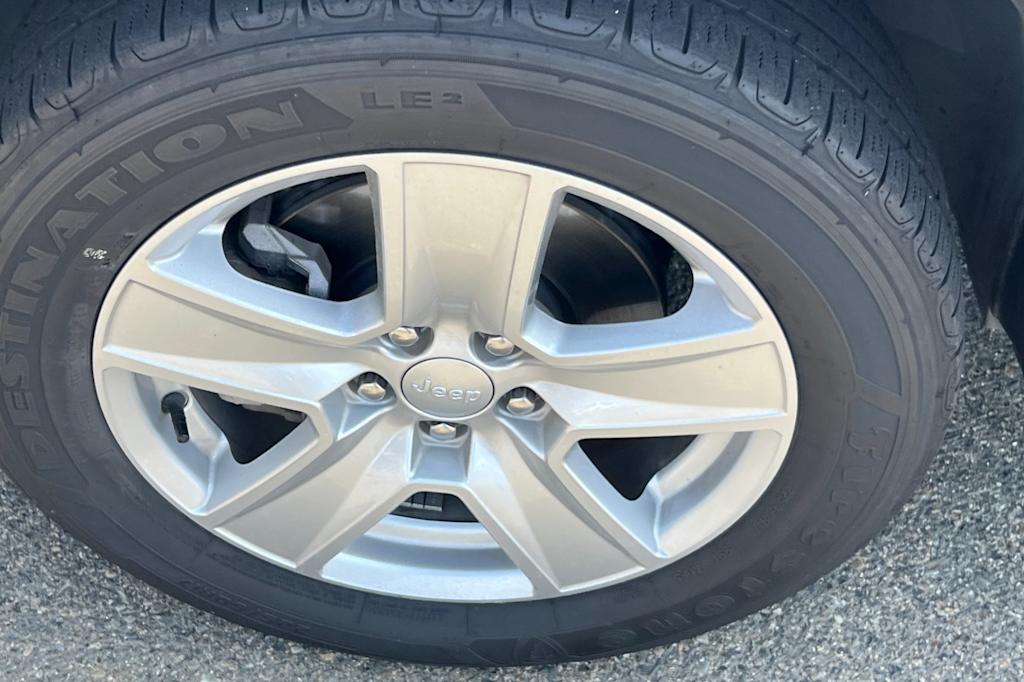 Thumbnail: 2022 Jeep Compass - 6