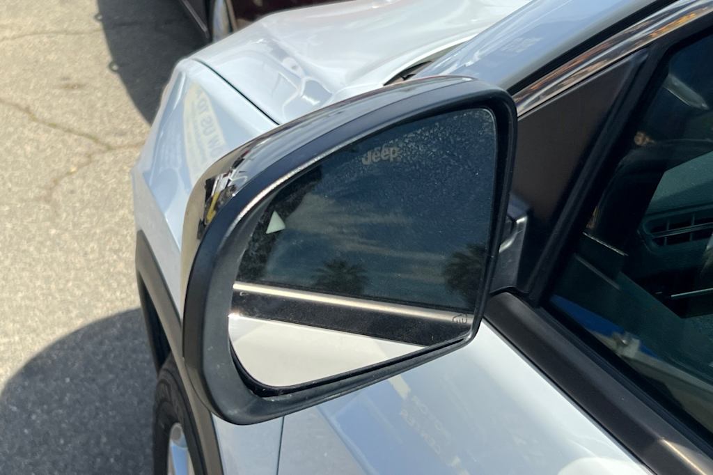 Thumbnail: 2022 Jeep Compass - 11