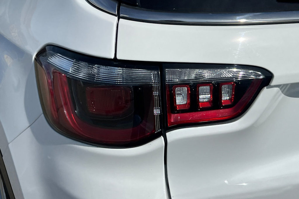 Thumbnail: 2022 Jeep Compass - 21