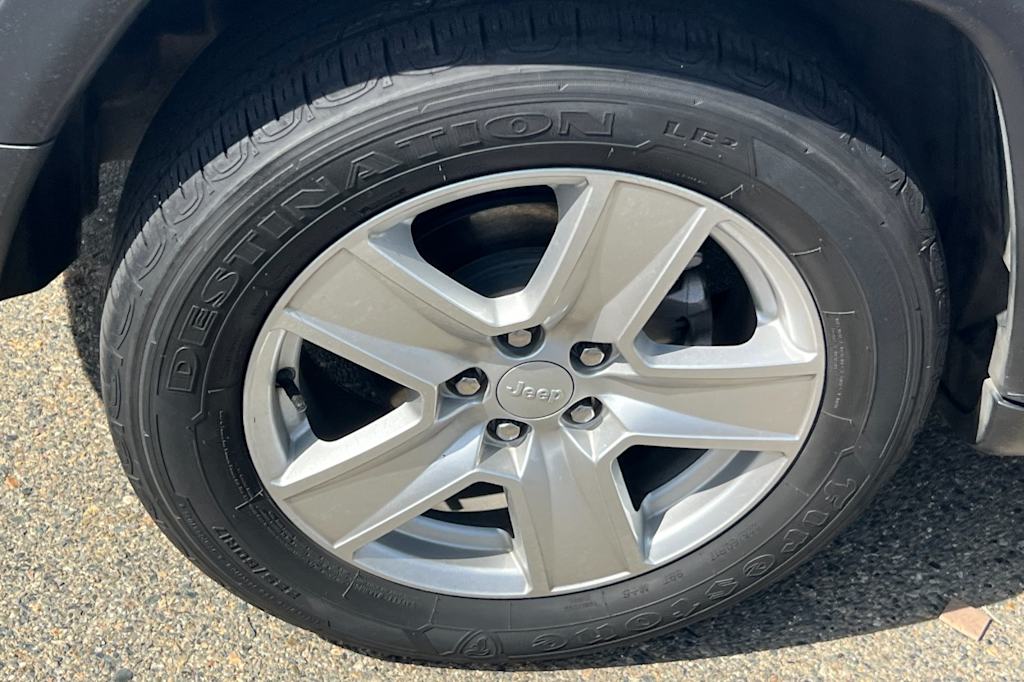 Thumbnail: 2022 Jeep Compass - 18