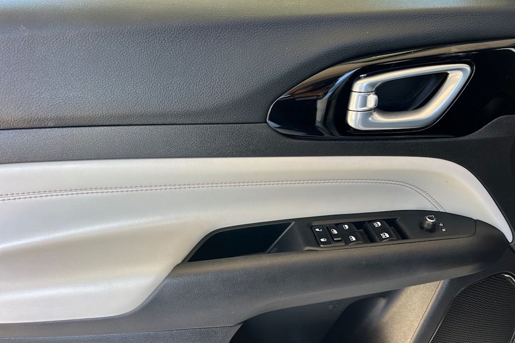 Thumbnail: 2025 Jeep Compass - 21
