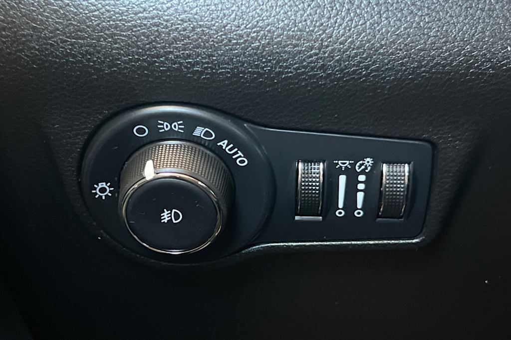 Thumbnail: 2025 Jeep Compass - 32