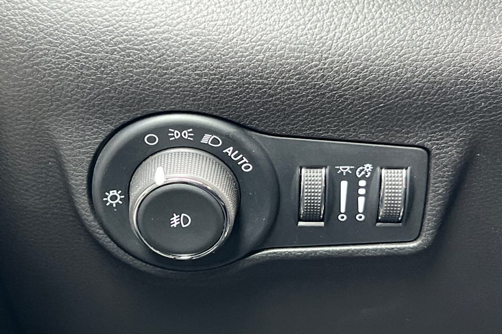 Thumbnail: 2025 Jeep Compass - 31