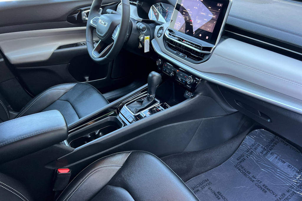 Thumbnail: 2025 Jeep Compass - 12