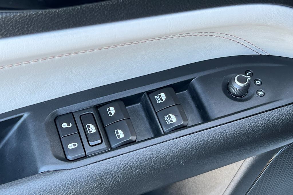 Thumbnail: 2025 Jeep Compass - 22