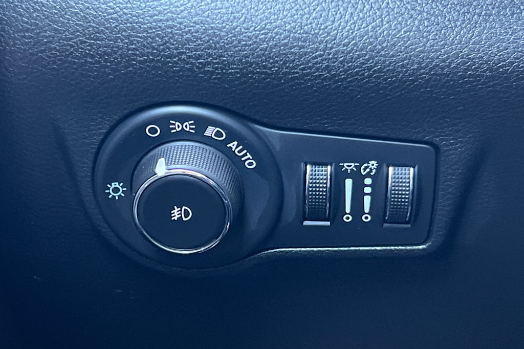 Thumbnail: 2025 Jeep Compass - 31