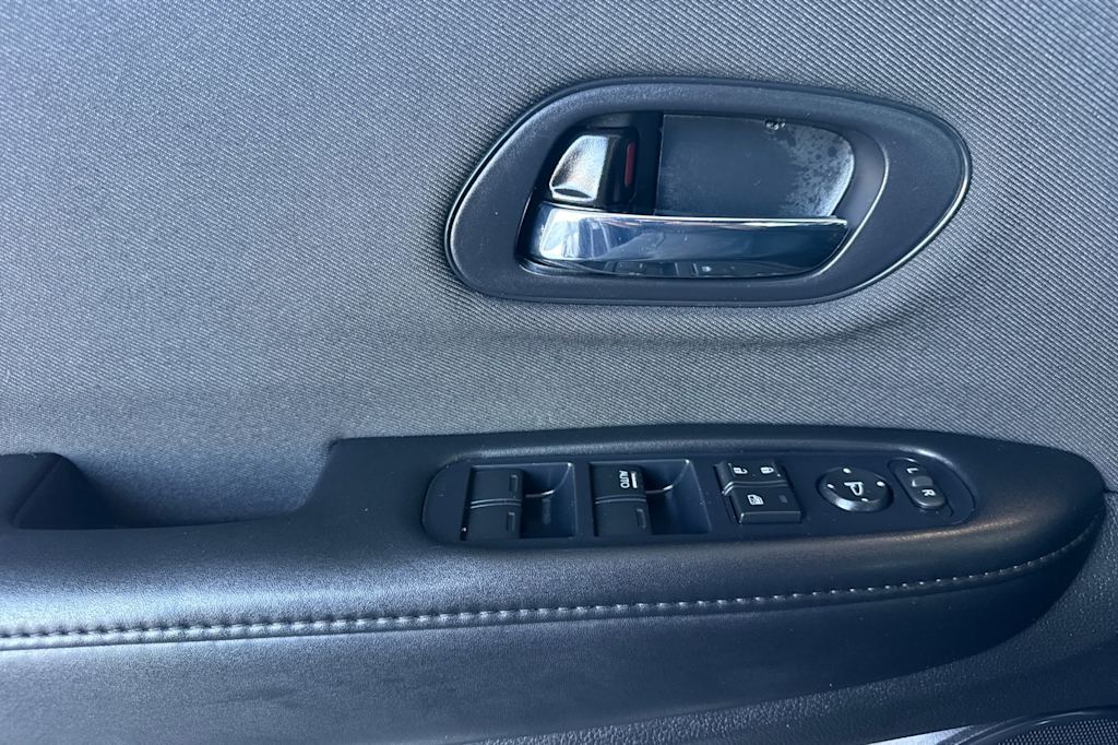 Thumbnail: 2019 Honda HR-V - 20