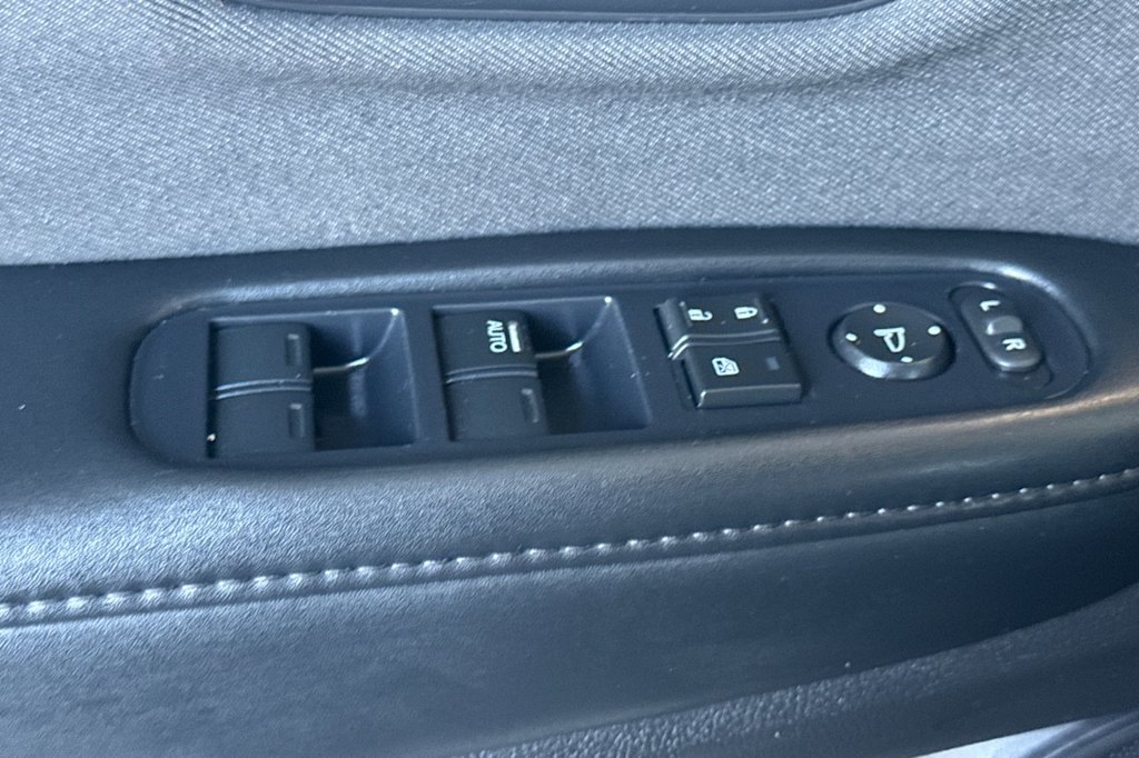 Thumbnail: 2019 Honda HR-V - 21
