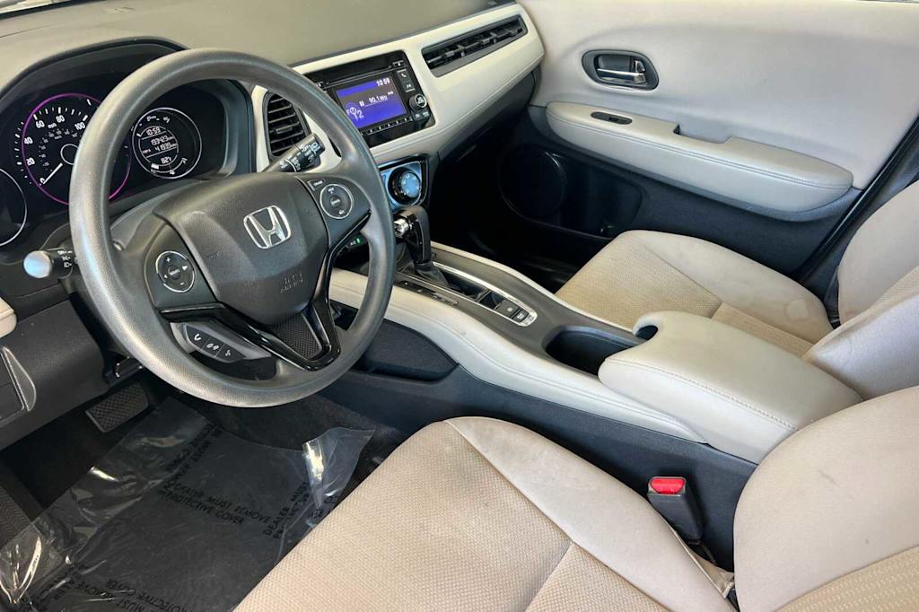 Thumbnail: 2016 Honda HR-V - 8