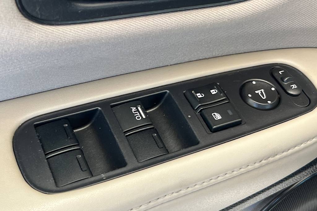 Thumbnail: 2016 Honda HR-V - 22