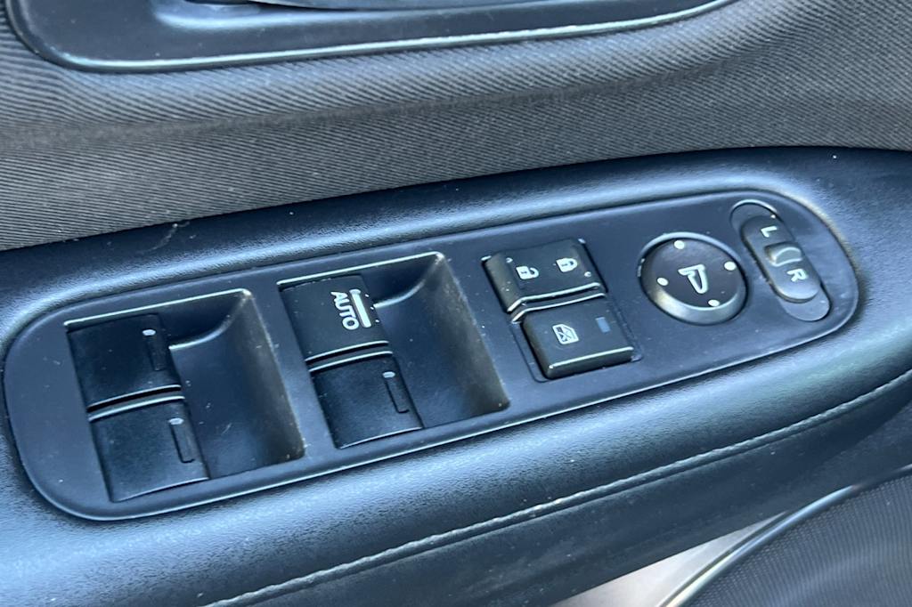 Thumbnail: 2018 Honda HR-V - 22