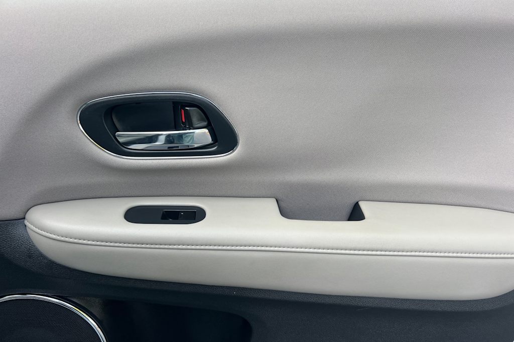 Thumbnail: 2018 Honda HR-V - 23