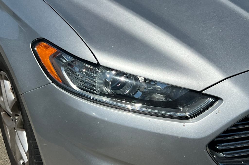 Thumbnail: 2016 Ford Fusion - 15
