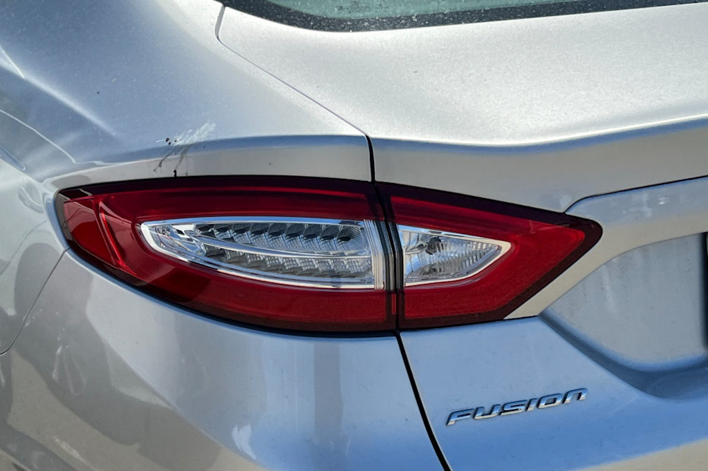Thumbnail: 2016 Ford Fusion - 21
