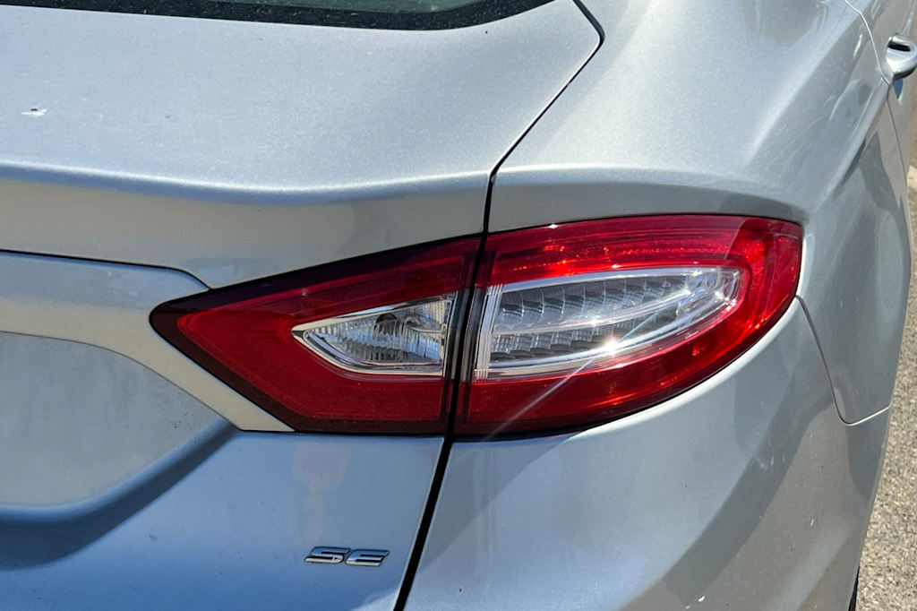 Thumbnail: 2016 Ford Fusion - 19