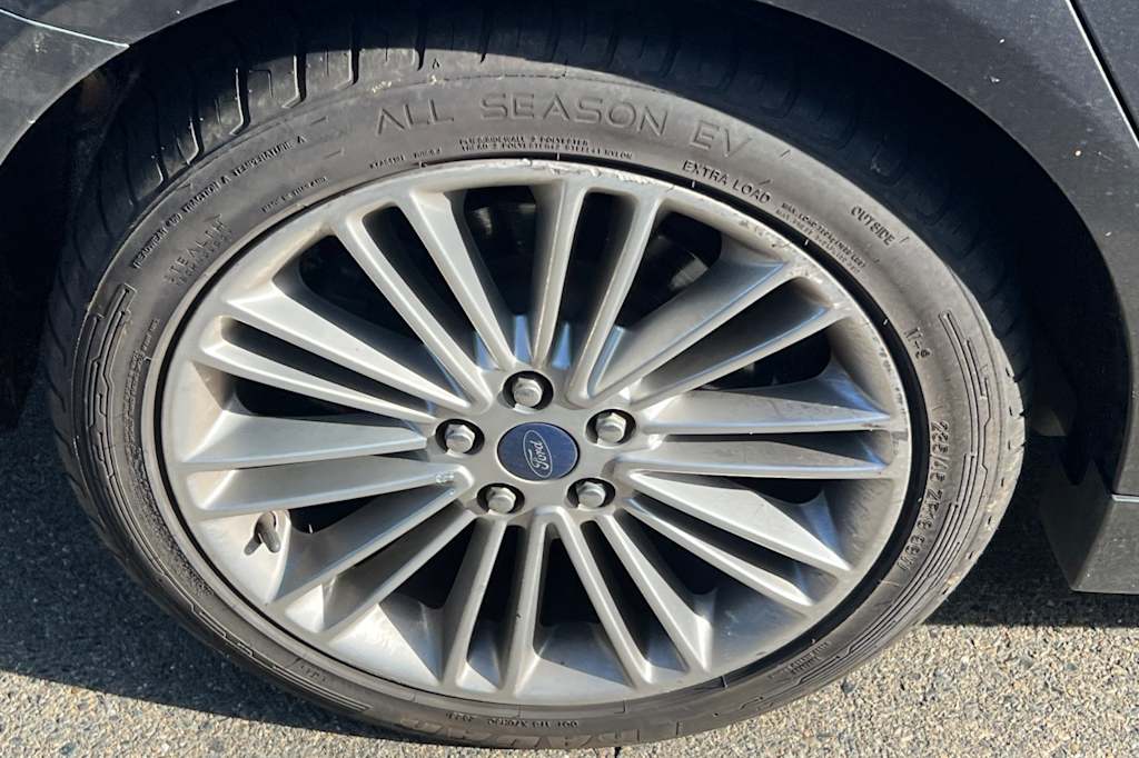 Thumbnail: 2015 Ford Fusion - 14