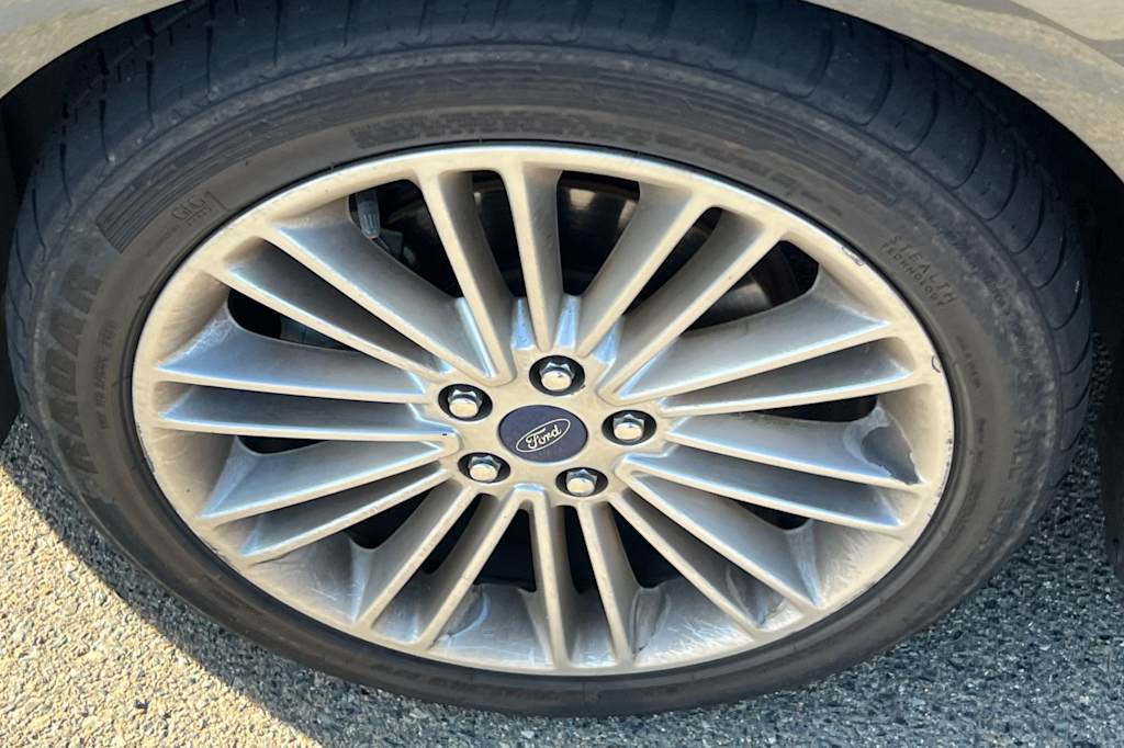 Thumbnail: 2015 Ford Fusion - 22