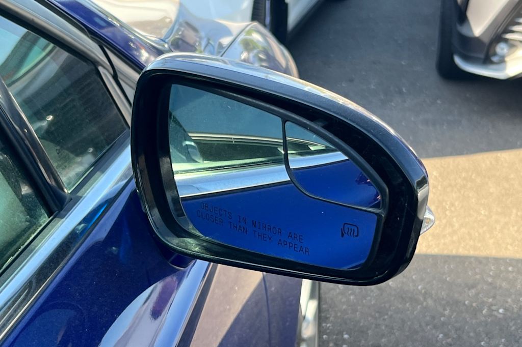 2013 Ford Fusion SE 13