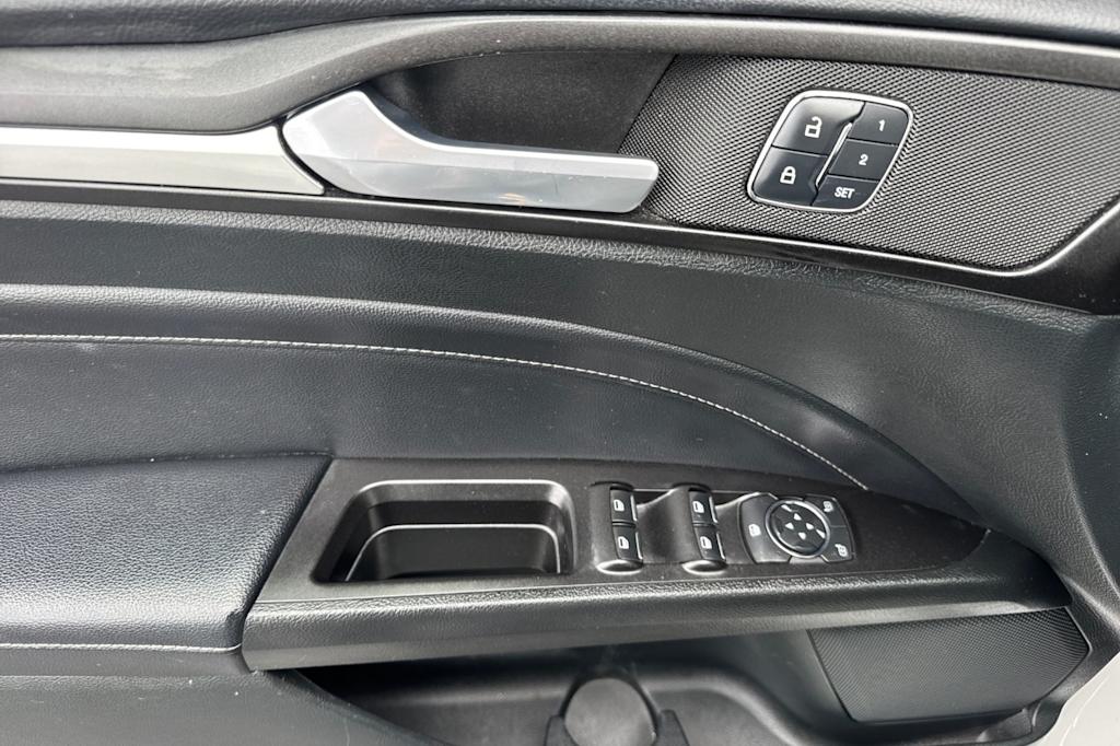 Thumbnail: 2017 Ford Fusion - 20