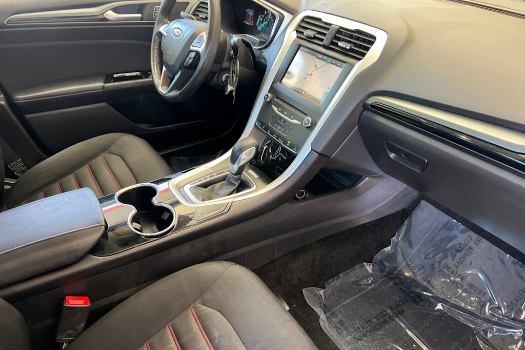 Thumbnail: 2015 Ford Fusion - 12