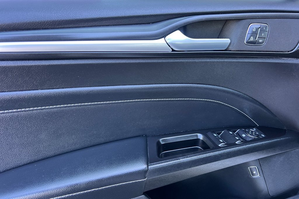 Thumbnail: 2019 Ford Fusion - 19