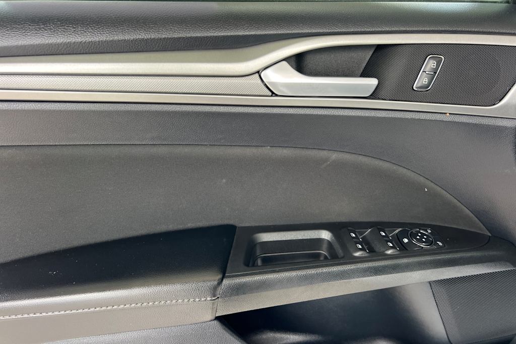 Thumbnail: 2020 Ford Fusion - 20