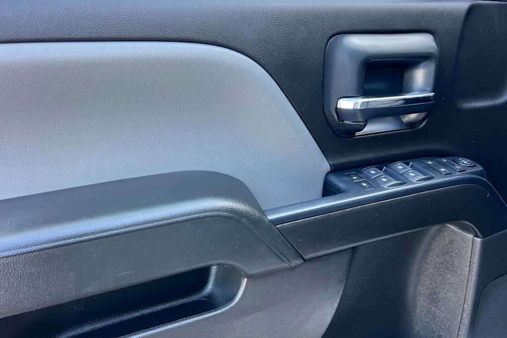 Thumbnail: 2018 Chevrolet Silverado 1500 - 20