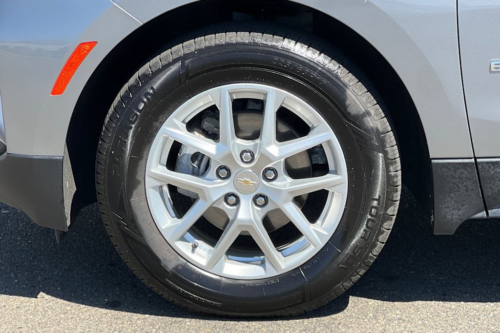 Thumbnail: 2023 Chevrolet Equinox - 8