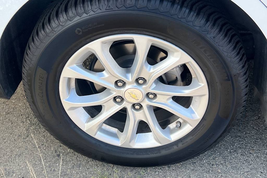 Thumbnail: 2018 Chevrolet Equinox - 18