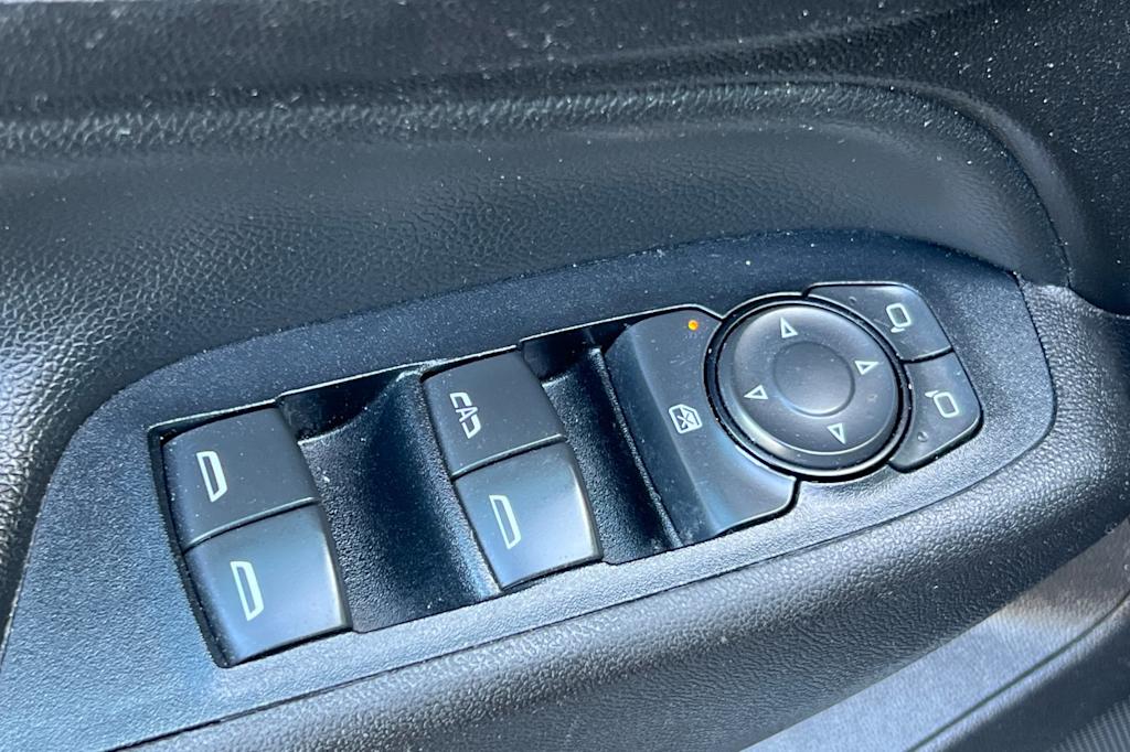 Thumbnail: 2020 Chevrolet Equinox - 22