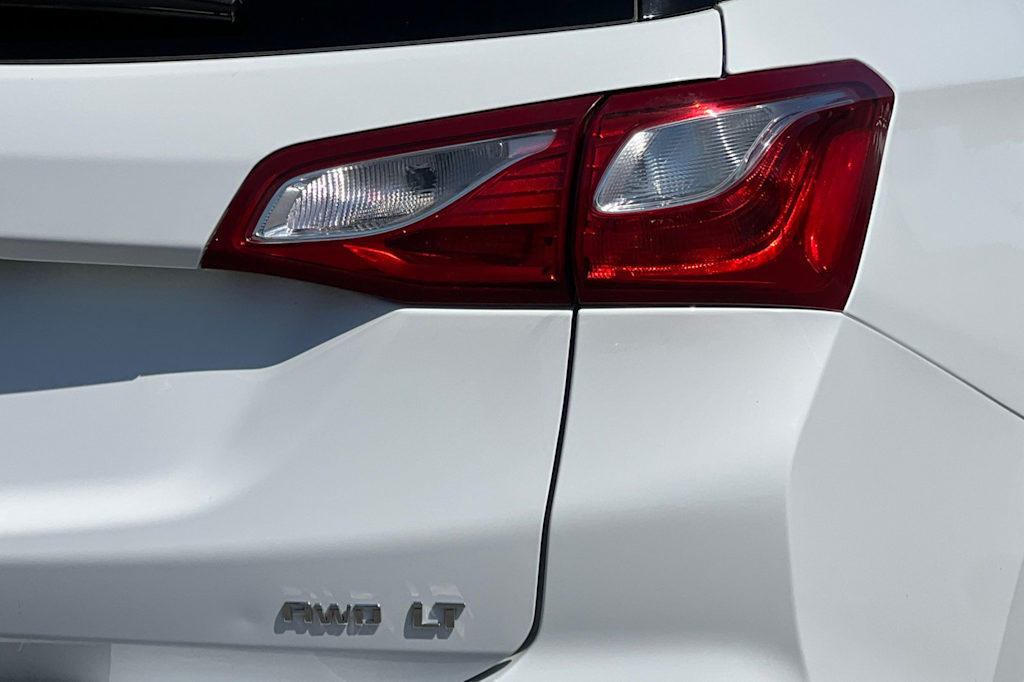 Thumbnail: 2020 Chevrolet Equinox - 33