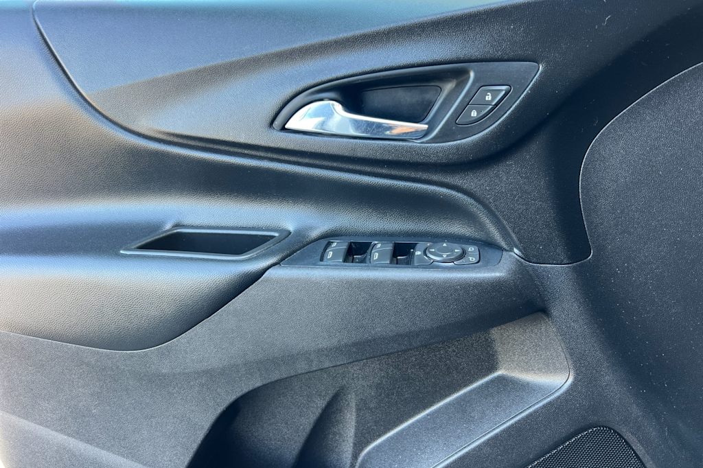 Thumbnail: 2020 Chevrolet Equinox - 21
