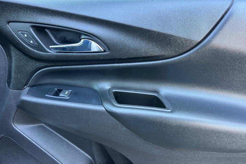 Thumbnail: 2020 Chevrolet Equinox - 24