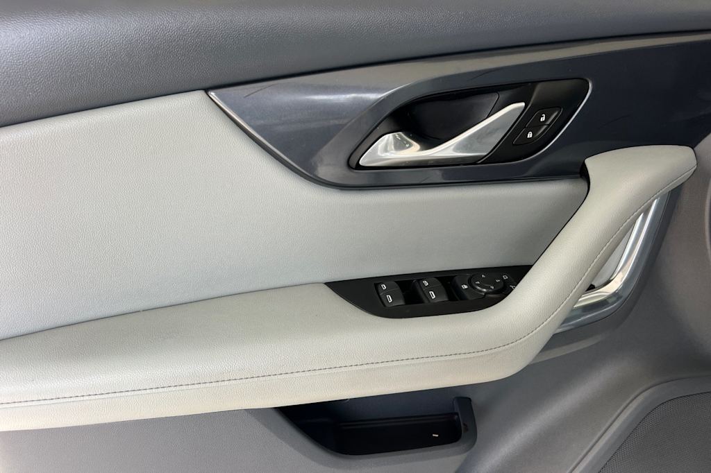 Thumbnail: 2019 Chevrolet Blazer - 21