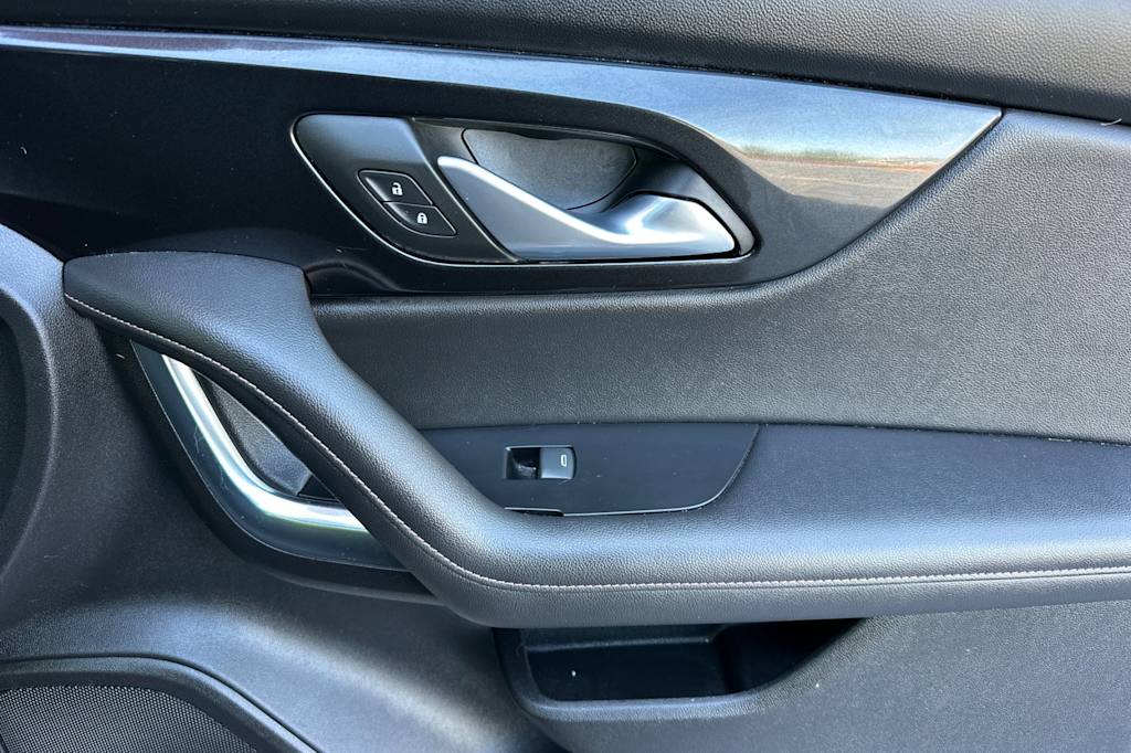 Thumbnail: 2022 Chevrolet Blazer - 25