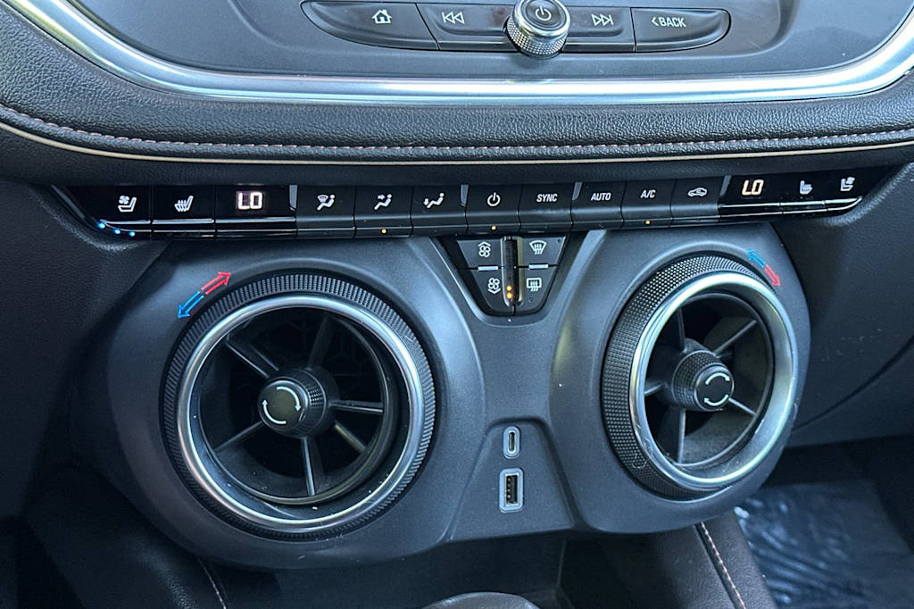 Thumbnail: 2022 Chevrolet Blazer - 28