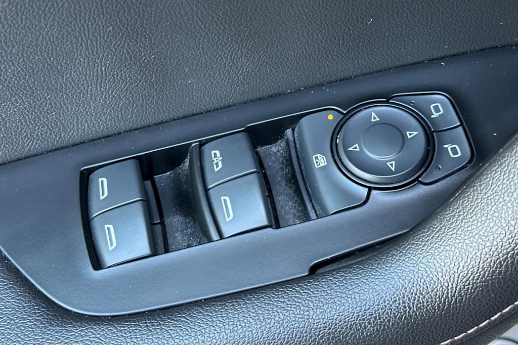 Thumbnail: 2022 Chevrolet Blazer - 23