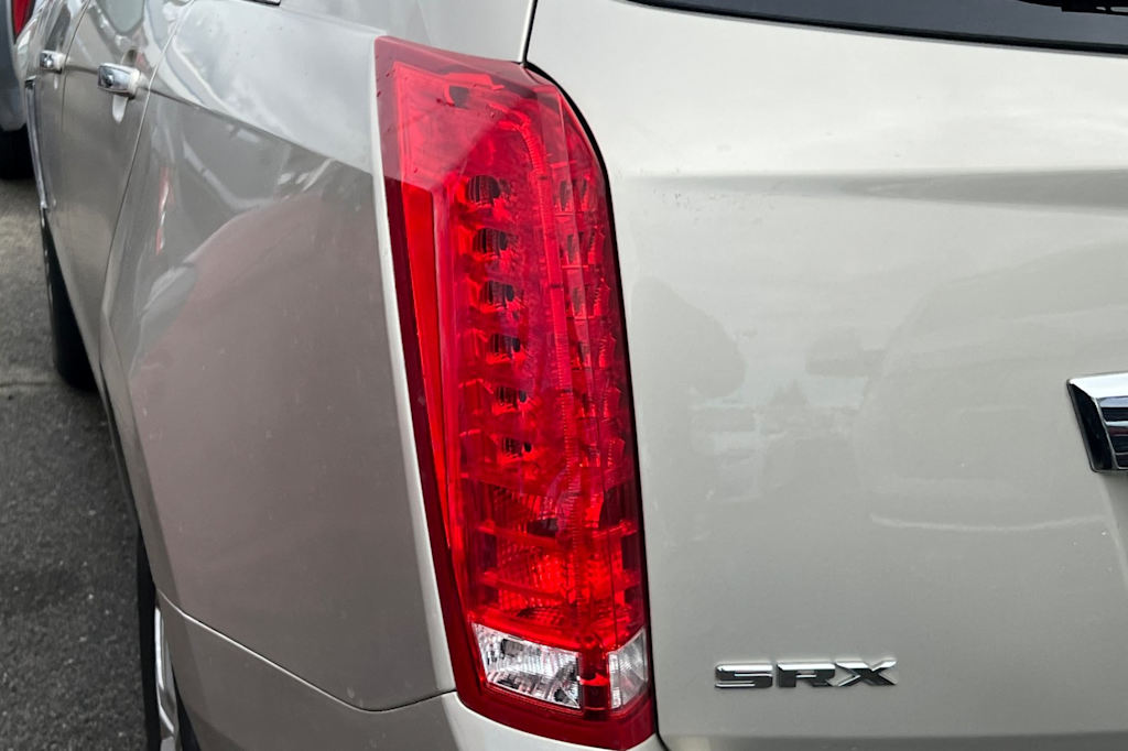 Thumbnail: 2015 Cadillac SRX - 17