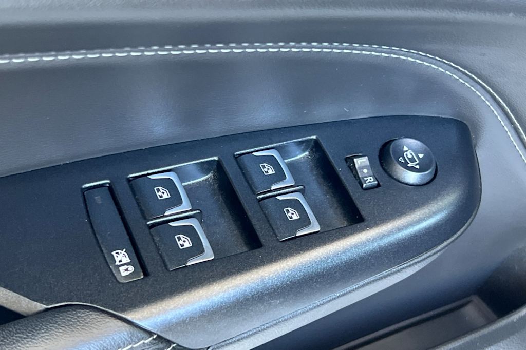 Thumbnail: 2016 Cadillac SRX - 22