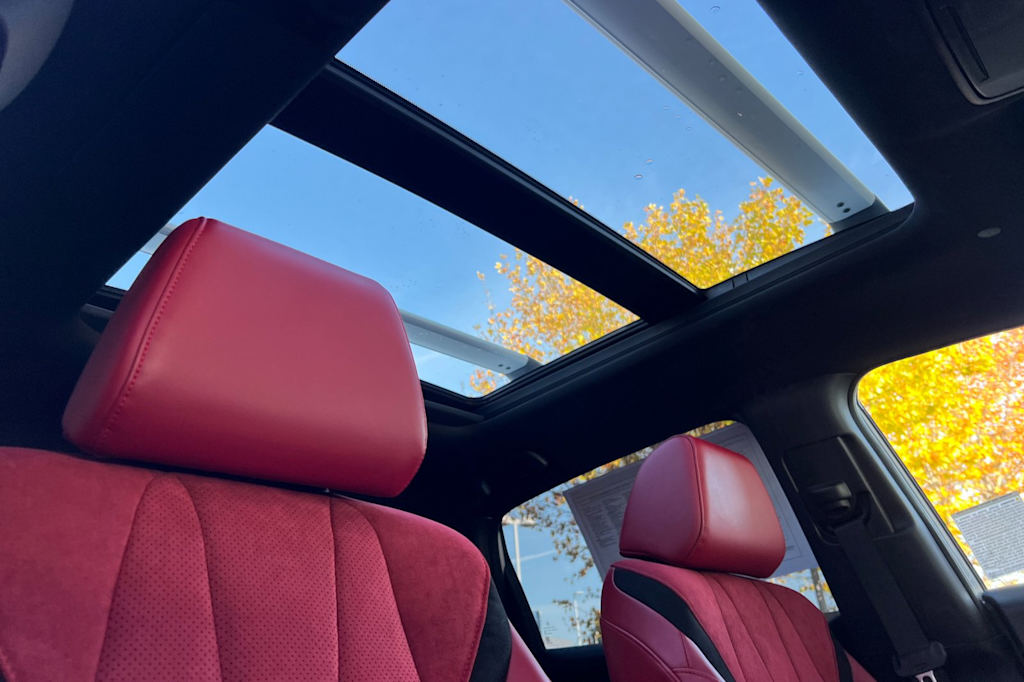 Thumbnail: 2025 Acura ADX - 22