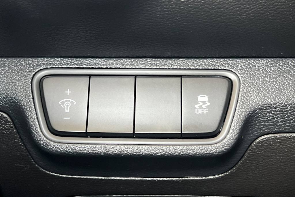 Thumbnail: 2023 Kia Forte - 29