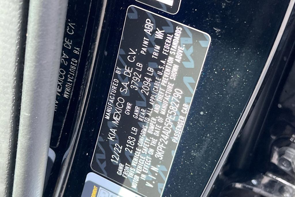 Thumbnail: 2023 Kia Forte - 15