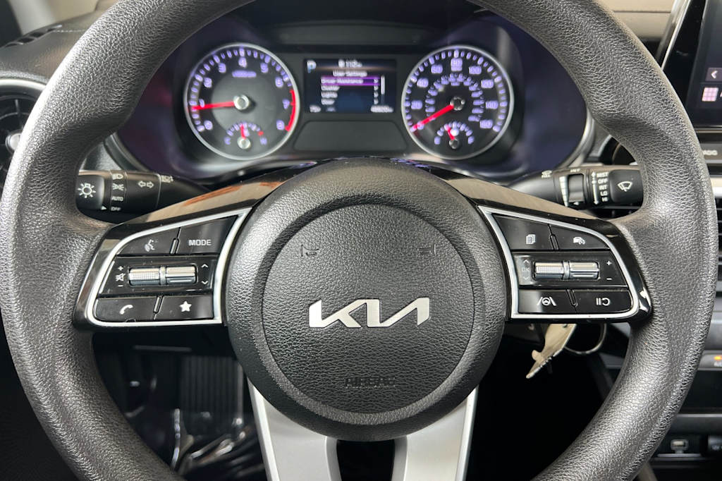 Thumbnail: 2023 Kia Forte - 25