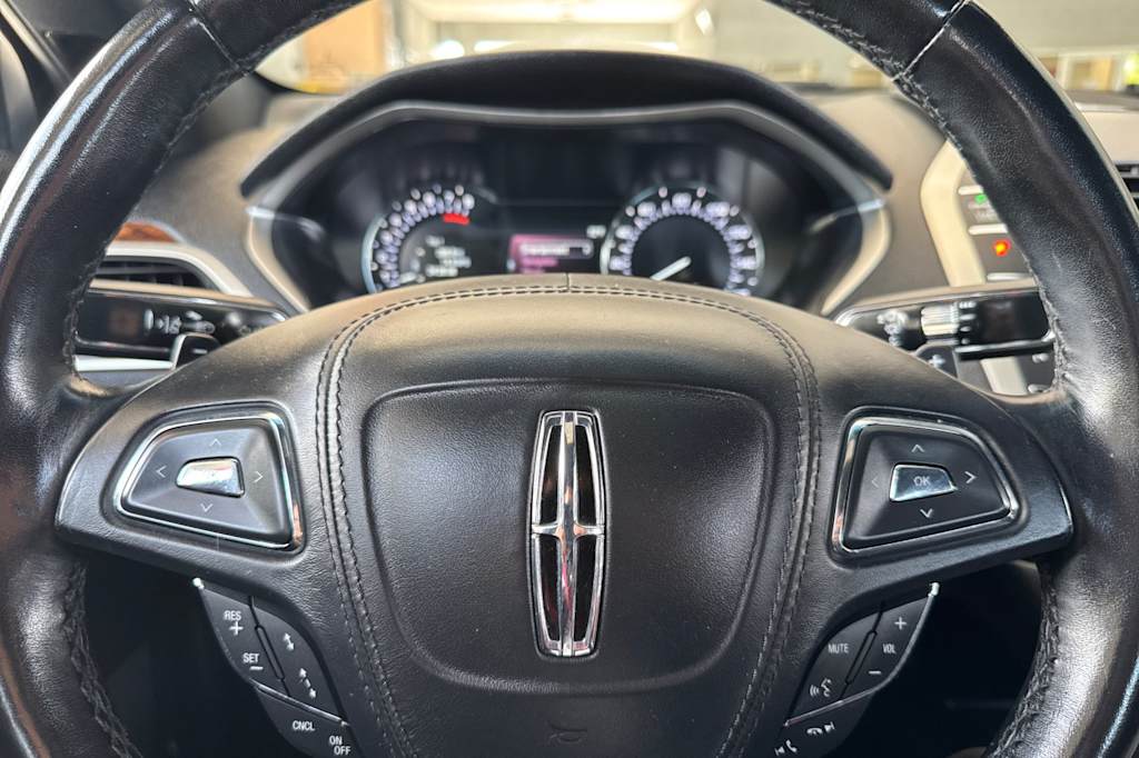 Thumbnail: 2019 Lincoln MKZ - 28