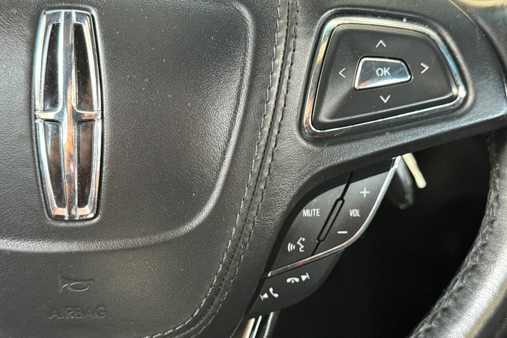 Thumbnail: 2019 Lincoln MKZ - 30