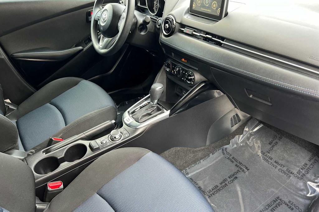 2017 Toyota Yaris iA Base 12